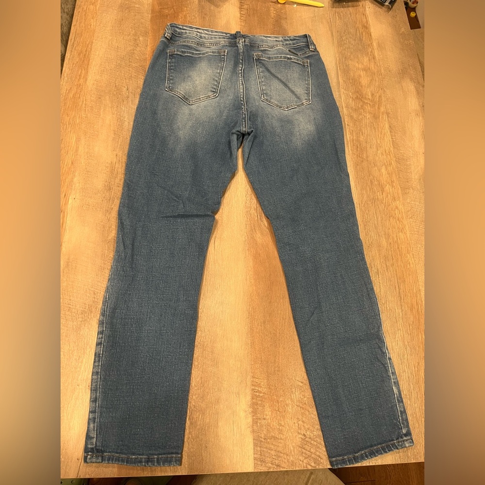 KanCan Boyfriend Distressed Jeans size 29 - Picture 2 of 5